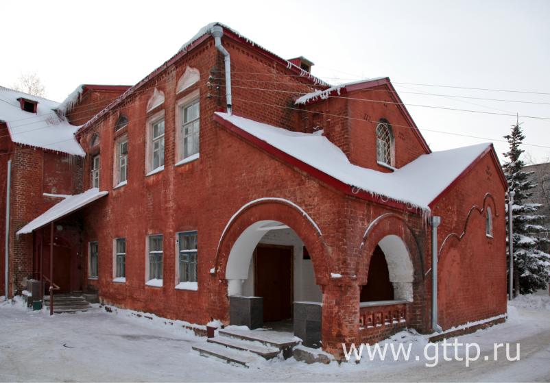 Комплекс Успенской (Сергиевской) церкви в Нижнем Новгороде: дом причта, фото Алексея Слёзкина. 