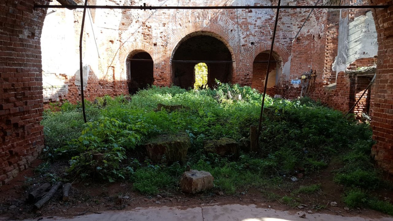 Руина храма в селе Чудь Навашинского городского округа в 2021 году