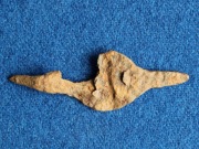 Лодочная скоба – артефакт из коллекции памятника археологии «Чудское селище», хранящейся в НГИАМЗе, фото Галины Филимоновой