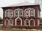 Дом, построенный под руководством местного архитектора Ф.А.Макарова в селе Большом Устинском Шарангского района, фото Ивана Коротаева