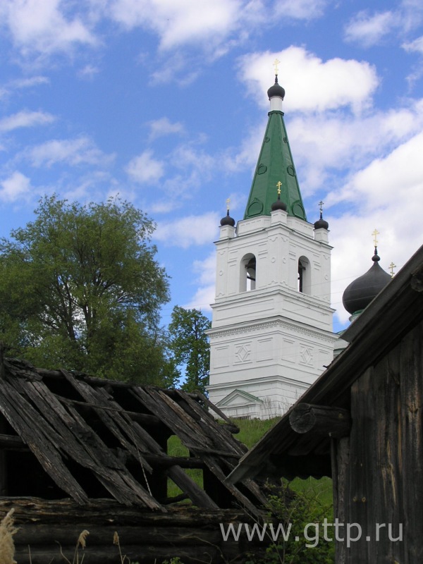 Никольская церковь в Нестиарах, фото Дины и Ивана Коротаевых